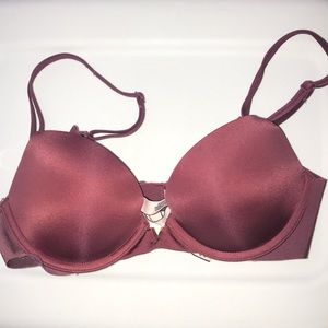 Victoria’s Secret. 32B. Push-up bra. Seamless.